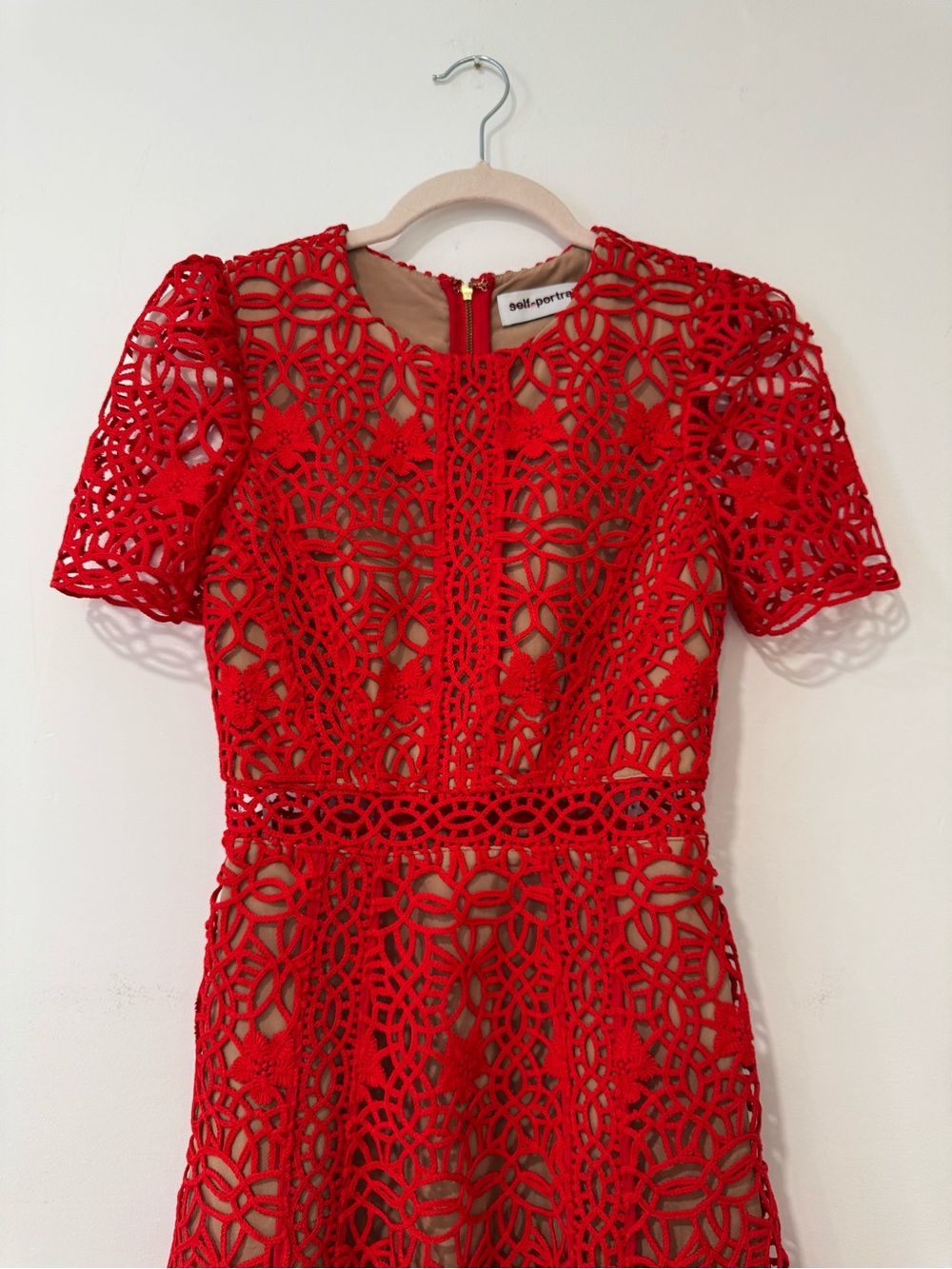 Self-Portrait
Guipure Lace Round-Neck Midi Dress - Picture 8 of 16